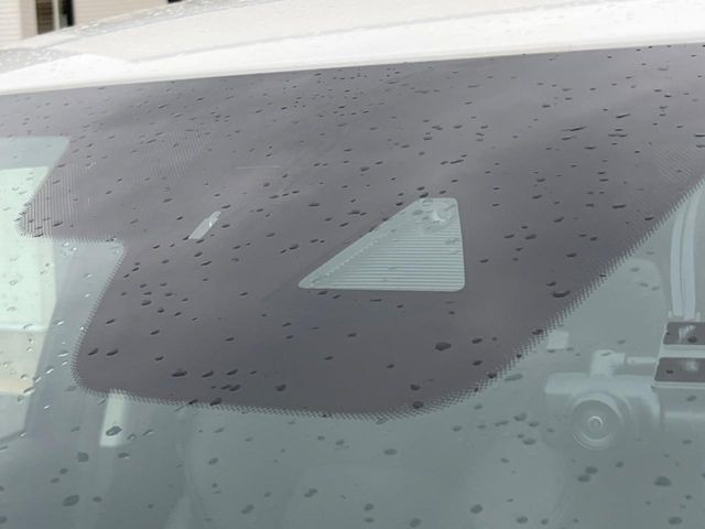 �y�X�}�[�g�V�e�B�u���[�L�T�|�[�g�z�ᑬ���s���ɑO���̎ԗ�����F�����A�Փ˂������Ȏ��͌x��ƃu���[�L�ŏՓˉ���Ɣ�Q�y�����A�V�X�g�B�����S�Ƀh���C�u�����y���݂��������܂��B