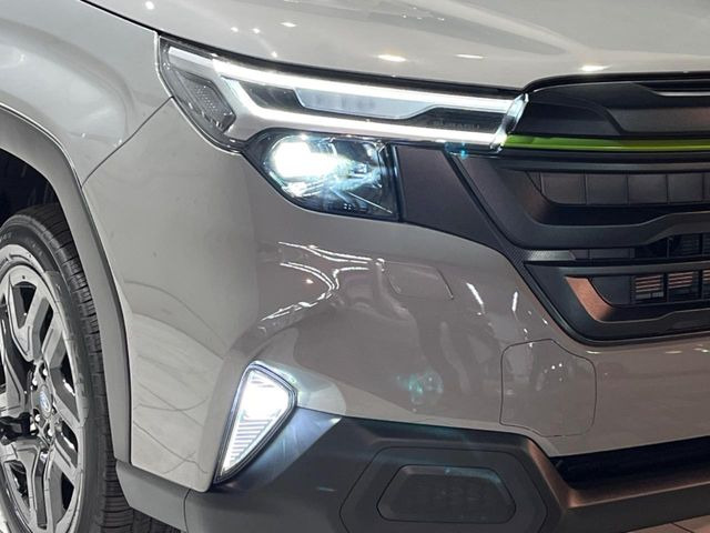 �yLED�w�b�h���C�g�z���V����ԑ��s�����ǍD�Ȏ��E���m�ۂ����S���ĉ^�]�ł��鍂�P�xLED�w�b�h���C�g�𑕔�!�_�����x�������A����d�͂��}�����Ă��܂��B