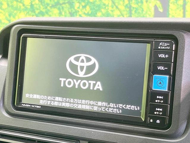 �y�����i�r�z�l�C�̏����i�r�𑕔����Ă���܂��B�i�r�̎g���₷���͂������A�I�[�f�B�I�@�\���[��!�L�����v�◷�s�͂������A�ʋ΂┃�����ȂǕ��i�̃h���C�u���y�����Ȃ�͂���