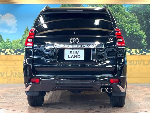 安心の最長10年・走行無制限保証(有償)をご用意。保証内容も充実はもちろん、無料点検&オイル交換や、年中無休の全国・24時間ロードサービスも付帯されておりますのでご安心下さい。