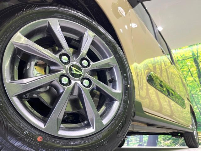 �y����14�C���`�A���~�z�C�[���z�O�ςɃ}�b�`���������A���~�z�C�[���𑕒����Ă���܂��B�e��ЊO�A���~�z�C�[����A�X�^�b�h���X�^�C�����戵�����Ă���܂��B���񂲑��k����������