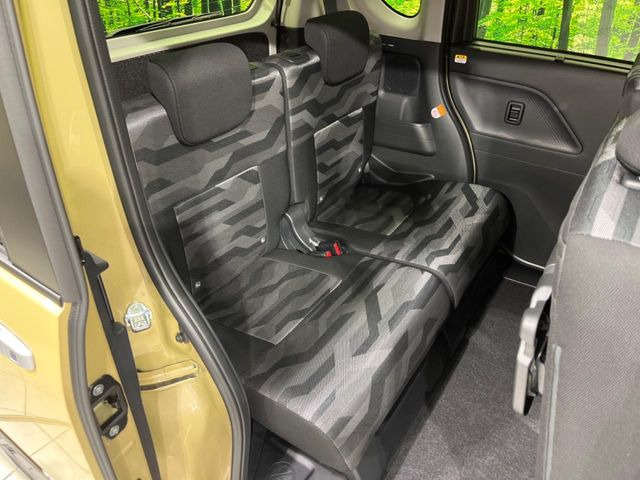 ���i���ȃI���W�i���t���A�}�b�g���I�v�V�����ɂĂ��p�ӂ��Ă���܂��B���D���ȃf�U�C����J���[�����Ԃɍ��킹�đI��ł����������Ƃ��ł��܂���