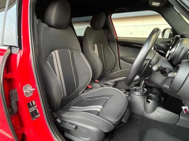 ���V�[�g�̎g�p��:�j��E�ւ�������Ȃ��A�����̒ʂ肫�ꂢ�ȏ�Ԃ��ێ����Ă���܂��B�܂��A�����N���[�j���O�E�R�[�e�B���O�����p�����������܂��B