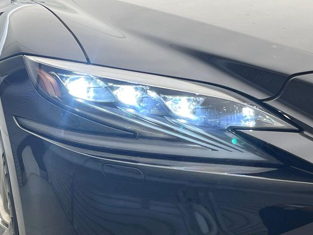 �y�O��LED�w�b�h���C�g�z�X�^�C���b�V���Ȍ����ڂ̎O��LED�w�b�h���C�g�𑕔���X�^�C�������łȂ��A��Ԃ̑��s�����E�ǍD�ň��S���Ă���肢�������܂��B