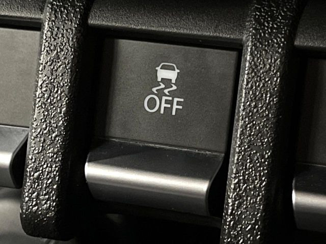 �y������h�~���u�z�ԗ��̉���������m����ƁA�����I�Ɏԗ��̐i�s������ۂ悤�Ɏԗ��𐧌䂵�܂��B�J�̓��ȂǊ���₷���H�ʏ󋵂ł����S�ȉ^�]���\�ł��B