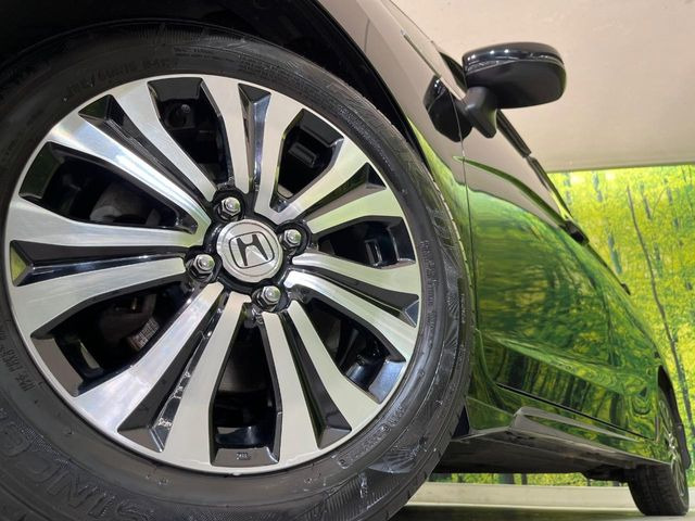 �y�����I�v�V����15�C���`�A���~�z�C�[���z�����I�v�V�����z�C�[���𑕒��B���s���\�̌���ɉ����A�O�ς����X�^�C���b�V���ɂȂ��Ă��܂��B