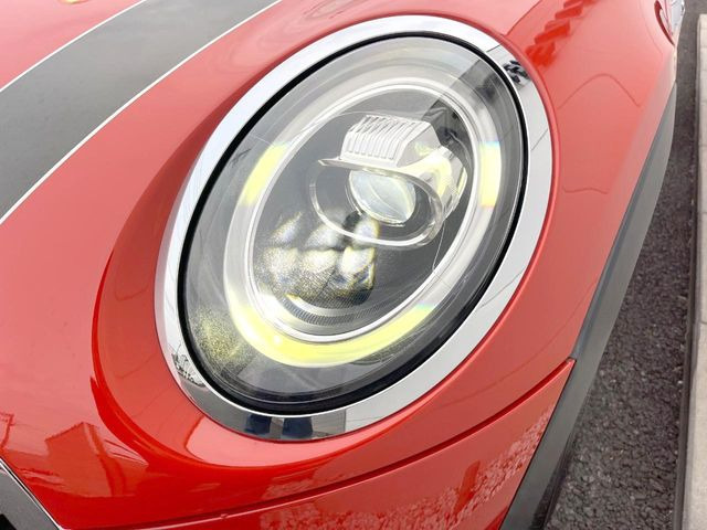 ��LED�w�b�h���C�g:��ԑ��s�����ǍD�Ȏ��E���m�ۂ����S���ĉ^�]�ł��鍂�P�xLED�w�b�h���C�g�𑕔�!�_�����x�������A����d�͂��}�����Ă��܂��B