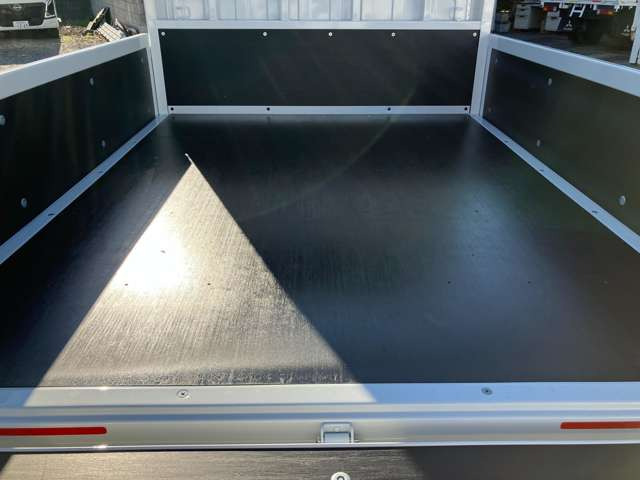 �ב����2080mm&times;1610mm&times;380mm!���O���łƂĂ��L���C�ł�!�[�q1�x�A���Ԃ����m�F������!