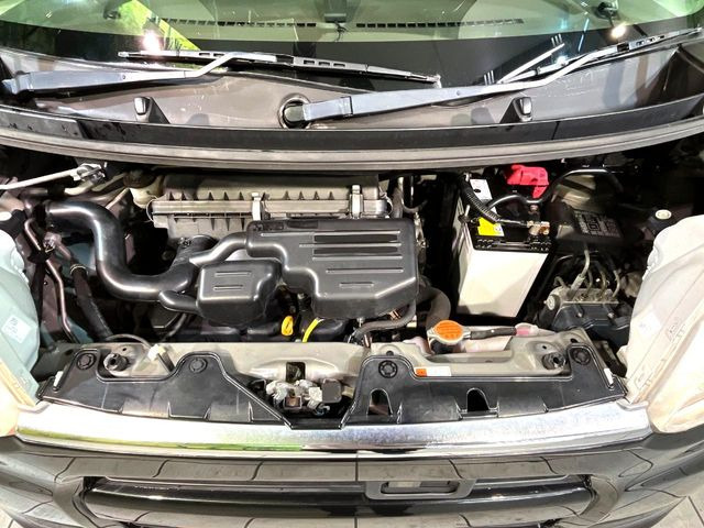 親切・丁寧な専門メカニックスタッフが応対!・車検・点検整備・事故等の修理などアフターサービスも安心。お車のカスタマイズもネクステージのサービススタッフまでご相談ください!