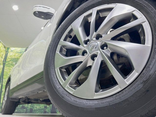 �y����18�C���`�A���~�z�C�[���z�O�ςɃ}�b�`���������A���~�z�C�[���𑕒����Ă���܂��B�e��ЊO�A���~�z�C�[����A�X�^�b�h���X�^�C�����戵�����Ă���܂��B���񂲑��k����������