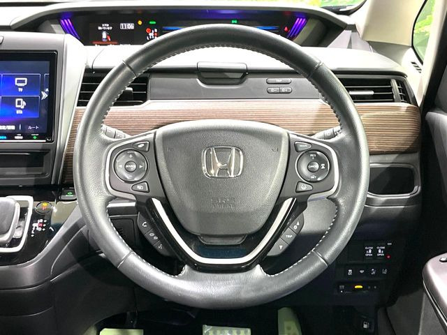 �y�����v�����X�e�A�����O�z�㎿�Ȋv���g�p���邱�ƂŁA��ɂ����������݂ƂĂ��^�]���₷���n���h���ł���