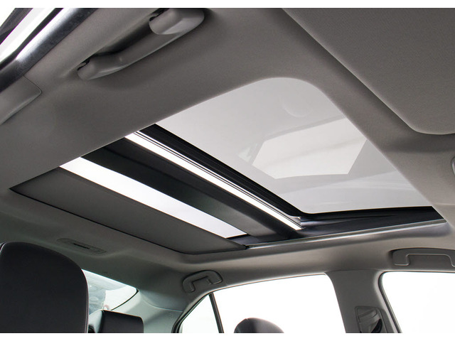 �l�C�����̃p�m���}���[�t���t���Ă��܂�!�㉺�`���g�ɑO��X���C�h�@�\���t���Ă��܂��̂ŁA�l�X�ȃh���C�u�V�[���Ŋ��􂵂Ă���܂�!!�J��������ԓ���Ԃ͋C�����������ł���!����̊����Ă݂ĉ�����!