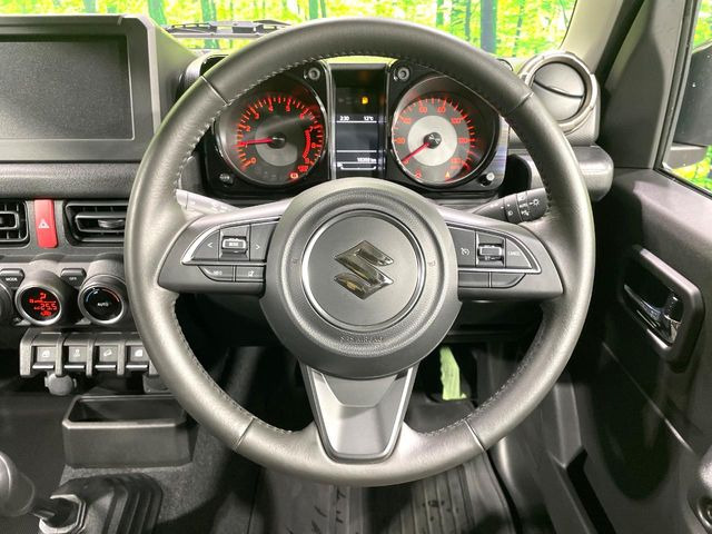 �y�����v�����X�e�A�����O�z�㎿�Ȋv���g�p���邱�ƂŁA��ɂ����������݂ƂĂ��^�]���₷���n���h���ł���