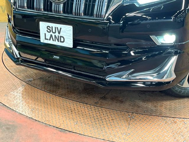 【モデリスタエアロ】人気のモデリスタエアロを装着!クルマの外観がよりスタイリッシュになり、街中で存在感あふれる1台に♪将来買い替える時にもリセールに影響しやすく、価値ある人気の装備です!