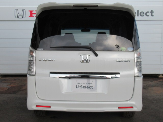 ステップワゴン2.0 スパーダ Z インターナビ セレクション 4WD