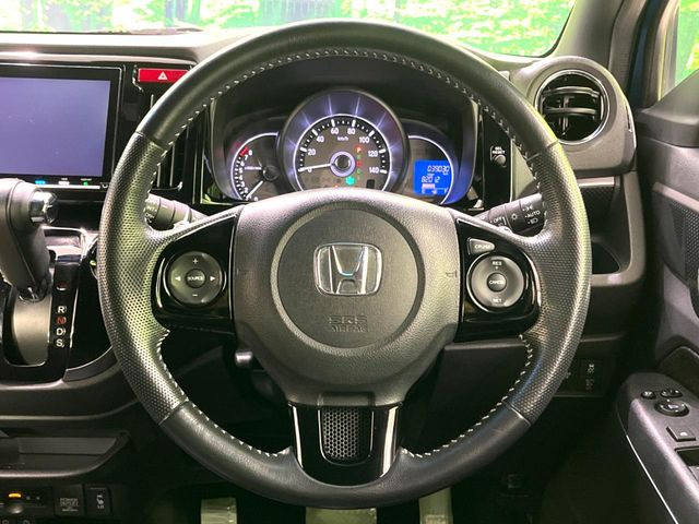 �y�����v�����X�e�A�����O�z�㎿�Ȋv���g�p���邱�ƂŁA��ɂ����������݂ƂĂ��^�]���₷���n���h���ł���