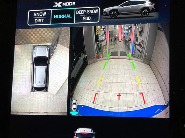 �y�}���`�e���C�����j�^�[�z�Ԃ̃t�����g��T�C�h�̃J�����摜�𓯎��Ƀ��j�^�[�\�����邱�ƂŁA���H�⋷�����𑖍s���ł����͂̏󋵊m�F���ł����S!�{�iSUV�ɂ��ꂵ�������ł���