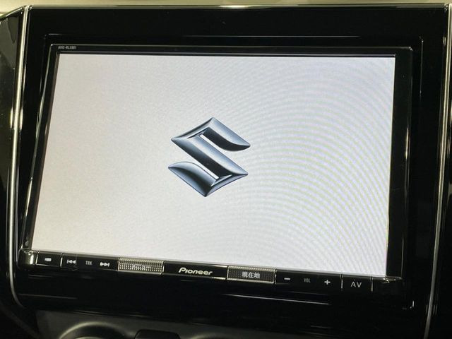 �y����8�^�i�r�z�l�C�̏����i�r�𑕔����Ă���܂��B�i�r�̎g���₷���͂������A�I�[�f�B�I�@�\���[��!�L�����v�◷�s�͂������A�ʋ΂┃�����ȂǕ��i�̃h���C�u���y�����Ȃ�͂���