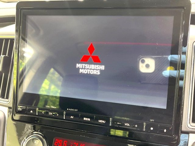 �y����10.3�C���`�i�r�z�C���e���A�ɗn�����ރX�^�C���b�V���ȁu��p�݌v�v���[�J�[�i�r�𑕔��􎋔F���⑀�쐫�ȂǊ�{���\�ɂ��D��A���㎿�ȃJ�[���C�t�����y���݂��������܂��B