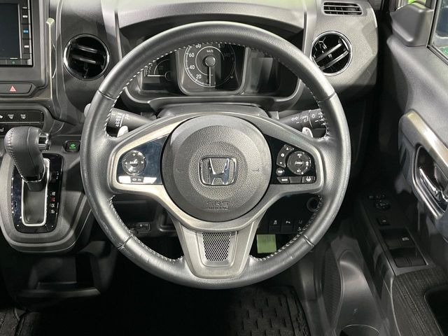 �y�����v�����X�e�A�����O�z�㎿�Ȋv���g�p���邱�ƂŁA��ɂ����������݂ƂĂ��^�]���₷���n���h���ł���