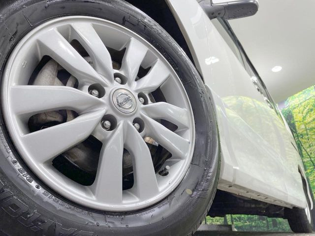 �y����15�C���`�A���~�z�C�[���z�O�ςɃ}�b�`���������A���~�z�C�[���𑕒����Ă���܂��B�e��ЊO�A���~�z�C�[����A�X�^�b�h���X�^�C�����戵�����Ă���܂��B���񂲑��k����������