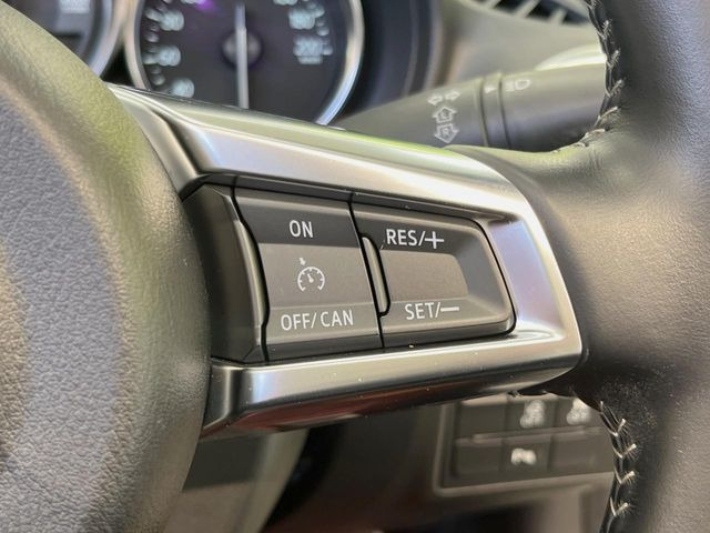 �y�N���[�Y�R���g���[���z�������H�����N���N���s�B�A�N�Z���𗣂��Ă���葬�x�ő��s���ł��A�������^�]���̕��S���y��!�����E�������ȒP�ȃX�C�b�`����Œ����ł��܂��B