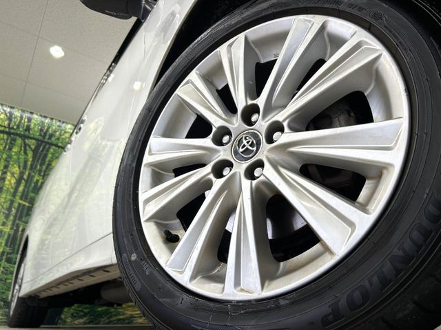 �y����18�C���`�A���~�z�C�[���z�O�ςɃ}�b�`���������A���~�z�C�[���𑕒����Ă���܂��B�e��ЊO�A���~�z�C�[����A�X�^�b�h���X�^�C�����戵�����Ă���܂��B���񂲑��k����������