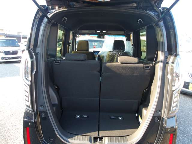 �y�������畁�ʎԁASUV�ȂǁA�o���G�e�B�[�L���Ɏ�葵���Ă���܂�!