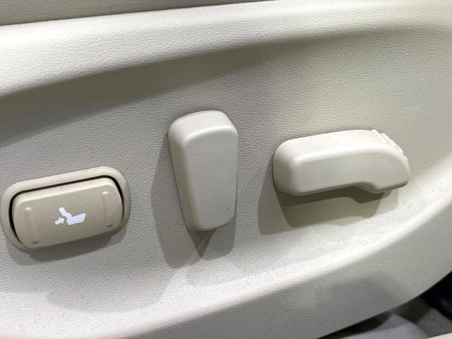 �y�p���[�V�[�g�z�X�C�b�`��ŊȒP�ɃV�[�g�̔��������\!�d��������͂�����܂���!���K�ȃV�[�g�|�W�V�����ɃZ�b�g���āA���K�ȃh���C�u�����y���݂��������B