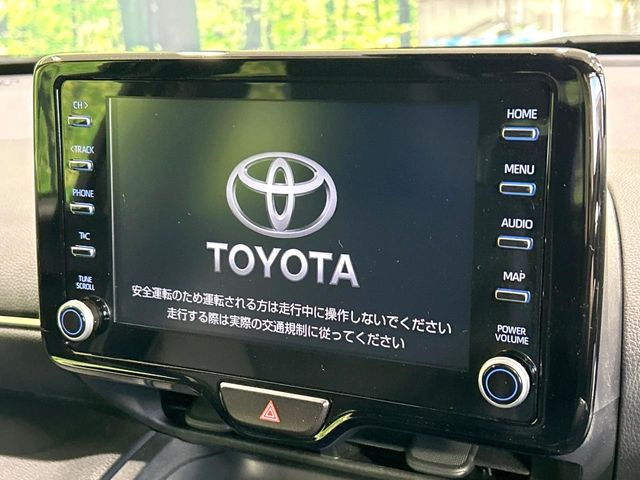 �y8�C���` �f�B�X�v���C�I�[�f�B�I�z���ʂ̃f�B�X�v���C��AppleCarPlay��AndroidAuto�����p�\�B�傫�ȉ�ʂŃX�}�z�i�r�A�v���������p���������܂���