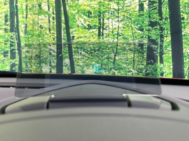 �y�w�b�h�A�b�v�f�B�X�v���C�z���݂̑��x�⑖�s�����f�W�^���\���ŉ^�]�ȑO���̃K���X�ɓ��e!�^�]���A�ڐ������炳���K�v�ȏ����m�F�ł���̂łƂ��Ă��֗��ň��S!