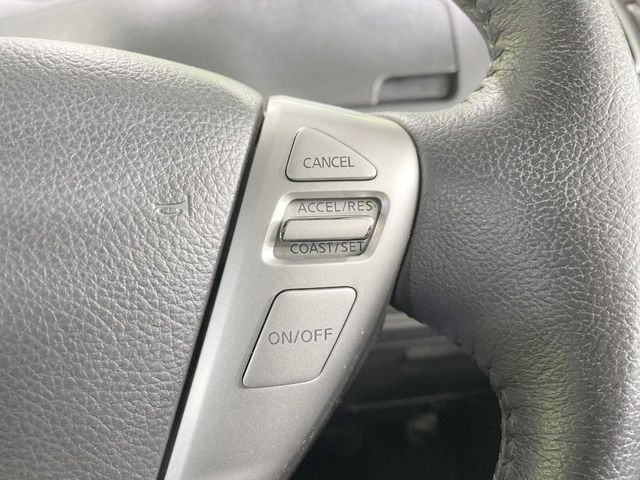 �y�N���[�Y�R���g���[���z�������H�����N���N���s�B�A�N�Z���𗣂��Ă���葬�x�ő��s���ł��A�������^�]���̕��S���y��!�����E�������ȒP�ȃX�C�b�`����Œ����ł��܂��B