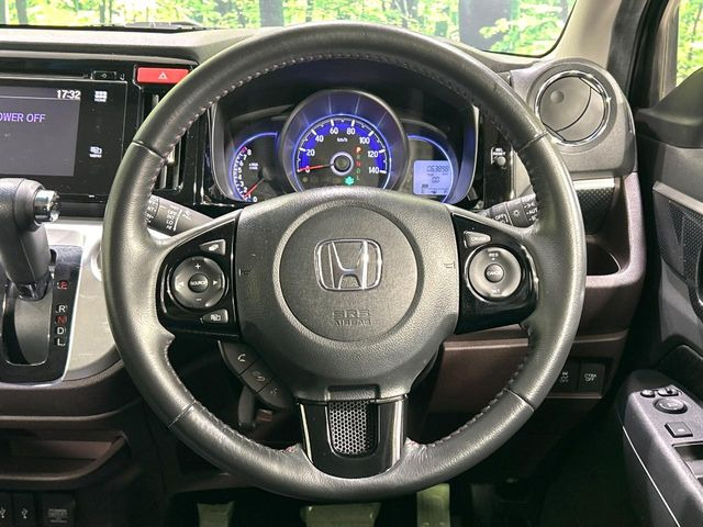 �y�����v�����X�e�A�����O�z�㎿�Ȋv���g�p���邱�ƂŁA��ɂ����������݂ƂĂ��^�]���₷���n���h���ł���