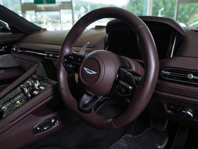 弊社にて、内装クリーニングを実施しておりますので気持ちよくお乗りいただけます。