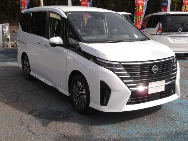 セレナ1.4 e-POWER ハイウェイスターV