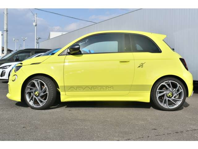 アバルト500eスコーピオニッシマ