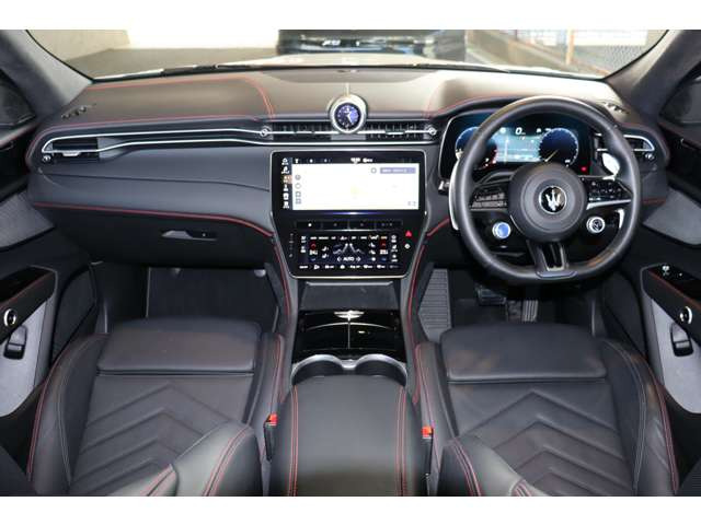 グレカーレモデナ 4WD