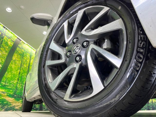 �y�����I�v�V����16�C���`�A���~�z�C�[���z�����I�v�V�����z�C�[���𑕒��B���s���\�̌���ɉ����A�O�ς����X�^�C���b�V���ɂȂ��Ă��܂��B