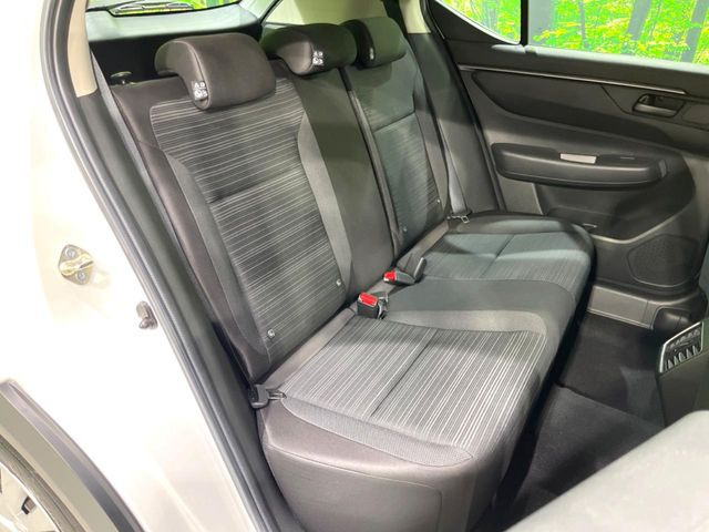 ���i���ȃI���W�i���t���A�}�b�g���I�v�V�����ɂĂ��p�ӂ��Ă���܂��B���D���ȃf�U�C����J���[�����Ԃɍ��킹�đI��ł����������Ƃ��ł��܂���