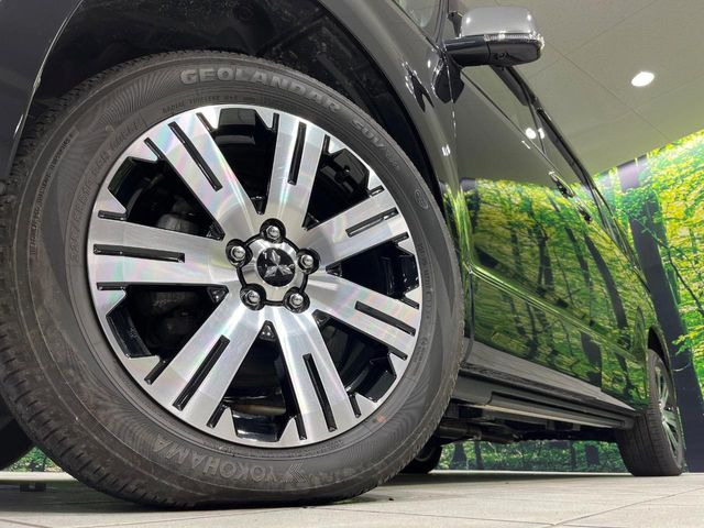 �y����18�C���`�A���~�z�C�[���z�O�ςɃ}�b�`���������A���~�z�C�[���𑕒����Ă���܂��B�e��ЊO�A���~�z�C�[����A�X�^�b�h���X�^�C�����戵�����Ă���܂��B���񂲑��k����������