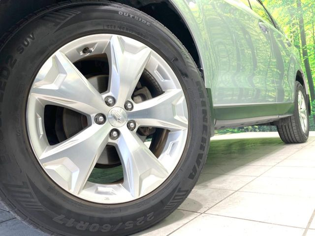 �y����17�C���`�A���~�z�C�[���z�O�ςɃ}�b�`���������A���~�z�C�[���𑕒����Ă���܂��B�e��ЊO�A���~�z�C�[����A�X�^�b�h���X�^�C�����戵�����Ă���܂��B���񂲑��k����������