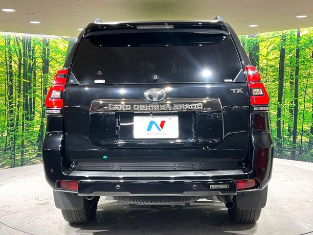 安心の最長10年・走行無制限保証(有償)をご用意。保証内容も充実はもちろん、無料点検&オイル交換や、年中無休の全国・24時間ロードサービスも付帯されておりますのでご安心下さい。