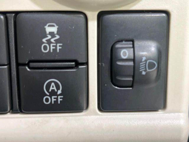 �y������h�~���u�z�ԗ��̉���������m����ƁA�����I�Ɏԗ��̐i�s������ۂ悤�Ɏԗ��𐧌䂵�܂��B�J�̓��ȂǊ���₷���H�ʏ󋵂ł����S�ȉ^�]���\�ł��B