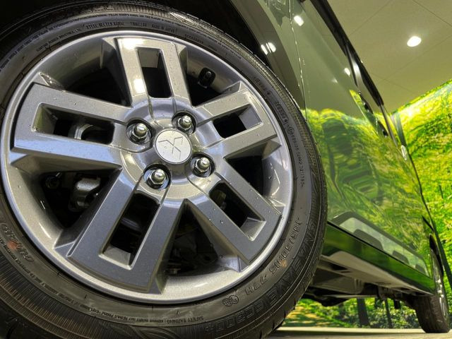 �y����15�C���`�A���~�z�C�[���z�O�ςɃ}�b�`���������A���~�z�C�[���𑕒����Ă���܂��B�e��ЊO�A���~�z�C�[����A�X�^�b�h���X�^�C�����戵�����Ă���܂��B���񂲑��k����������