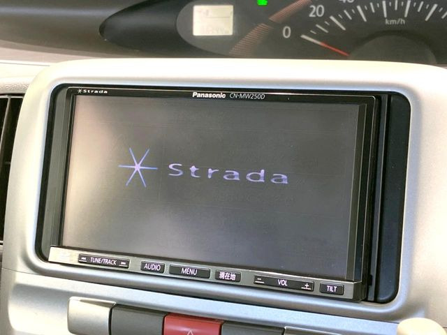 �y�i�r�Q�[�V�����z�g���₷���i�r�ŖړI�n�܂ł�������ē����Ă���܂��B�e��I�[�f�B�I�Đ��@�\���[�����Ă���A���Ԃ̉^�]������Ɋy�����Ȃ�܂�!!