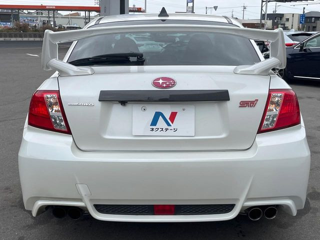 安心の最長10年・走行無制限保証(有償)をご用意。保証内容も充実はもちろん、無料点検&オイル交換や、年中無休の全国・24時間ロードサービスも付帯されておりますのでご安心下さい。