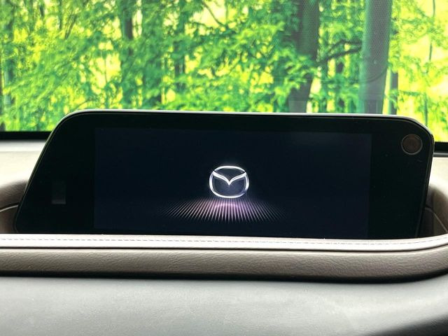 �y8.8�C���`�}�c�_�R�l�N�g�z�ԓ��̕��͋C�Ƀ}�b�`������^�̃f�B�X�v���C�B�X�}�z�ڑ��ł̃i�r�g�p��Bluetooth�Đ����A�l�X�ȋ@�\���y���߂܂��B�����I�ȃ_�C�������삪�\�ŁA�g��������ǍD�ł��B