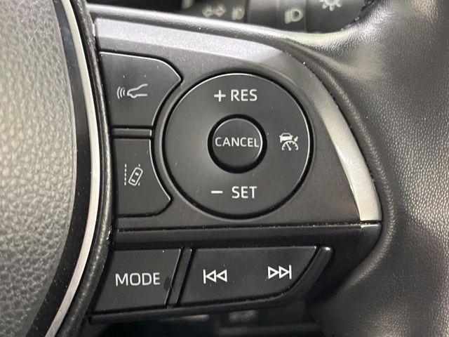 【アダプティブクルーズコントロール】高速道路での長距離走行が楽に!!自動で速度を保つクルーズコントロールが、衝突軽減システムと連携し、前方の車両を感知して車間を保つように速度調節してくれます!!