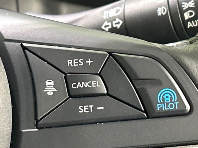 �y�v���p�C���b�g�z�������H�ł̒��������s���y��!!�a�؎��Ə��񑖍s�̃V�[���ŁA�A�N�Z���E�u���[�L�E�X�e�A�����O�������Ő��䂵�A�������^�]�̕��S���y�����Ă���܂���