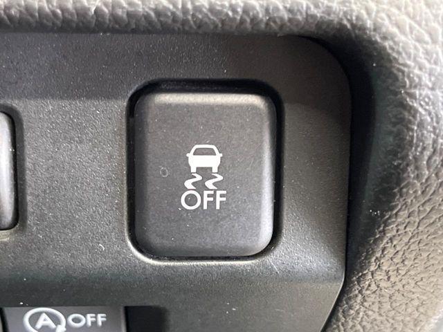 �y������h�~���u�z�ԗ��̉���������m����ƁA�����I�Ɏԗ��̐i�s������ۂ悤�Ɏԗ��𐧌䂵�܂��B�J�̓��ȂǊ���₷���H�ʏ󋵂ł����S�ȉ^�]���\�ł��B